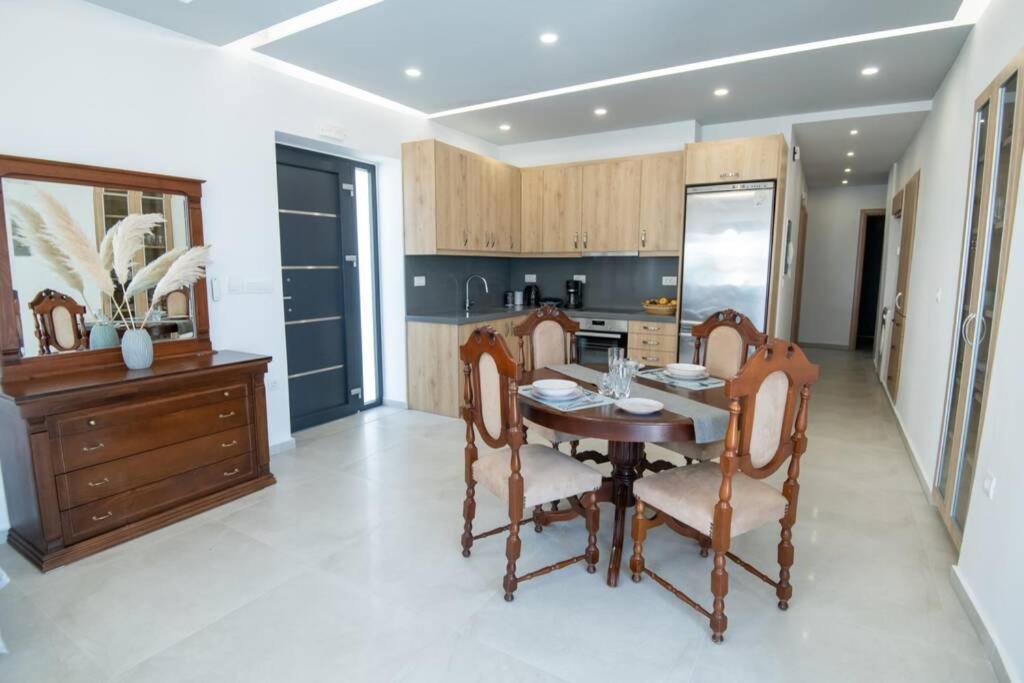 George'S Apartment Resmo Dış mekan fotoğraf